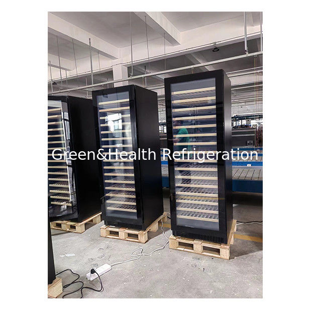 ETL-certificaat Zwarte meerlaagse beuk houten plank Wijnopslag Vitrines Hoogwaardige koelers