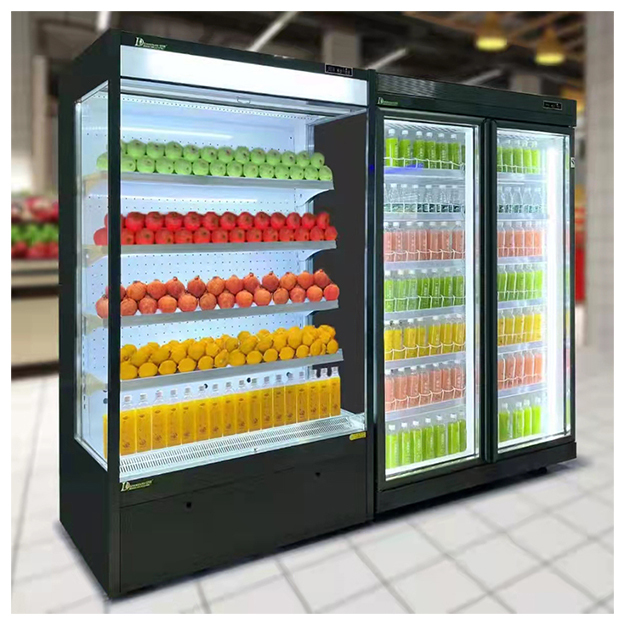 Kleine open koelkasten voor opslag en tentoonstelling van groenten en fruit in supermarkten