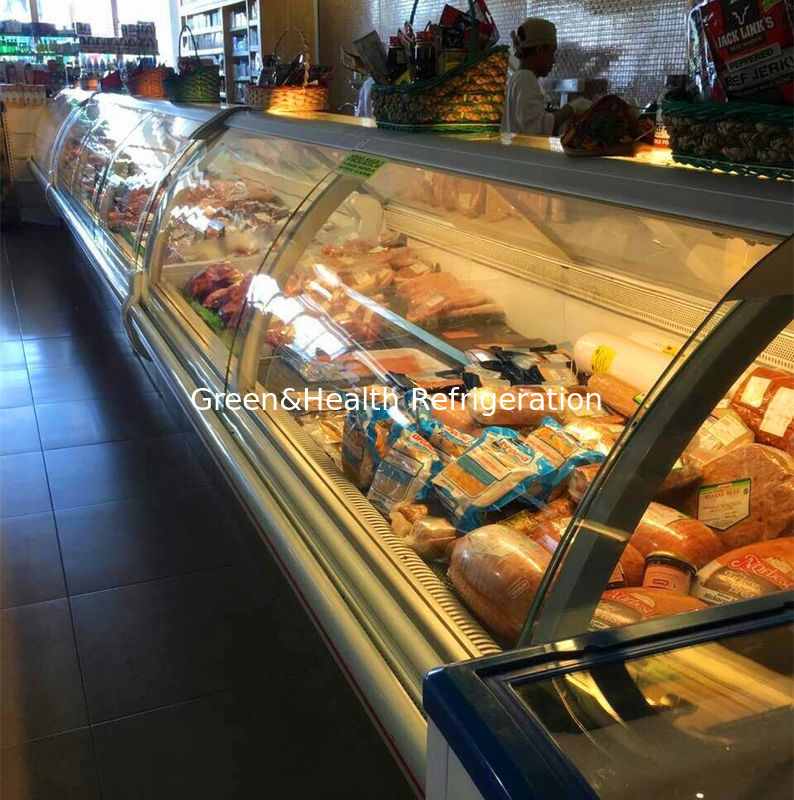 Commerciële vleesvitrine met gebogen roestvrijstalen binnenkant en ventilatorkoelsysteem